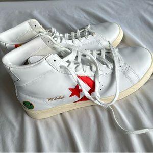 NIB Converse Pro Leather Hi Roswell
Rayguns White/White/Orang Women’s 9 size